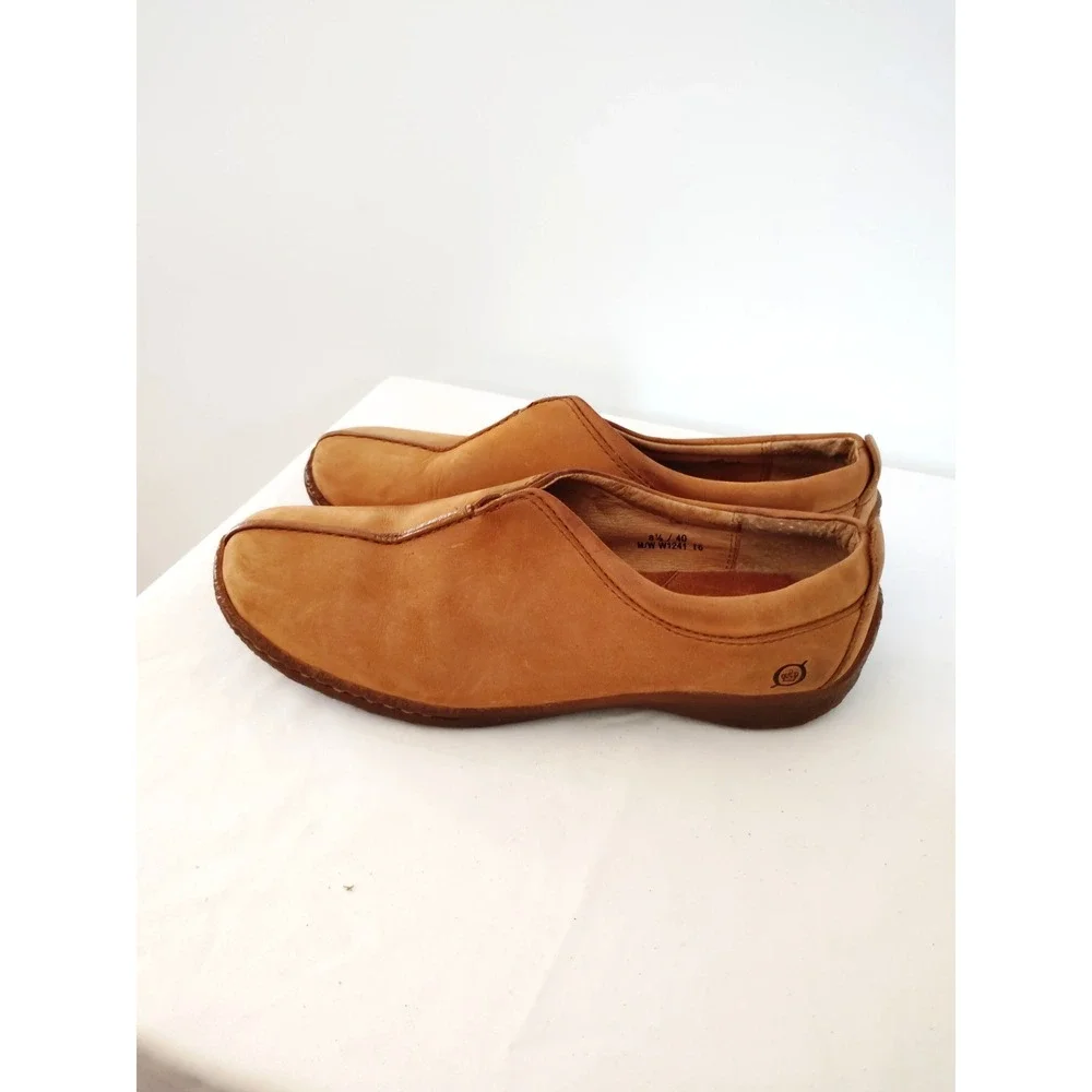 Born Shoes Women 8.5M Tan Nubuck Leather Comfort Slip On Split Toe Clogs Loafers